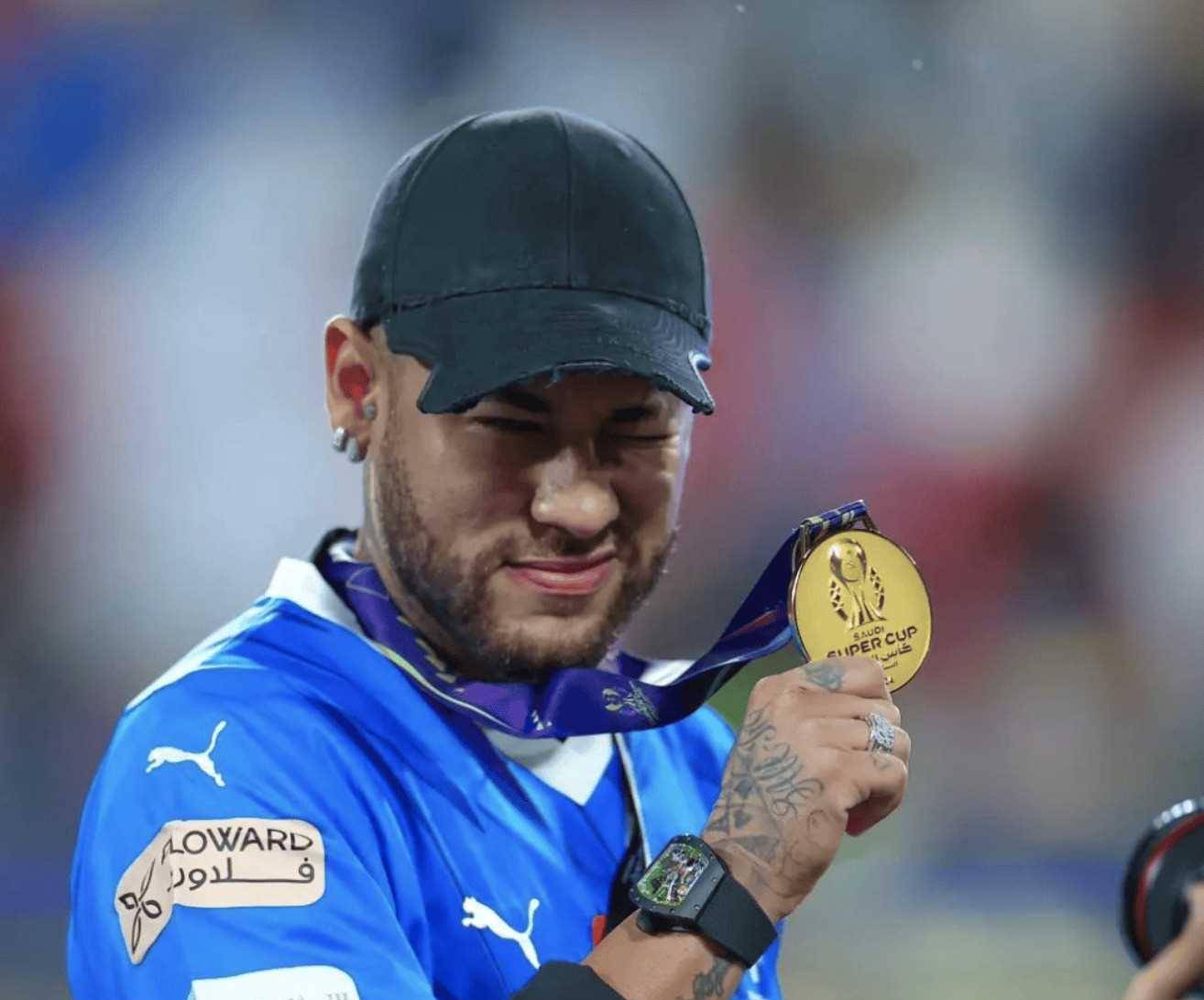 星空-亚冠赛程吃紧，勒沃库森今夜豪取连胜，气氛紧张，高层口径保持一致-星空